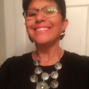 Meet your Posher, Stacy